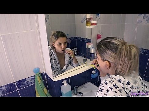 ❤️ Hack with young in pajamas e qetella ka molomo cum in esele - letty black Video ea bootsoa ☑